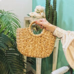 Gekleurde rieten tas